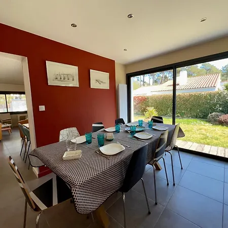 Superbe Maison 4 Chambres, Proche Plage, Au Calme, Avec Wifi - Fr-1-323-375