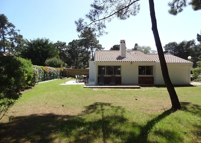 Superbe Maison 4 Chambres, Proche Plage, Au Calme, Avec Wifi - Fr-1-323-375 *