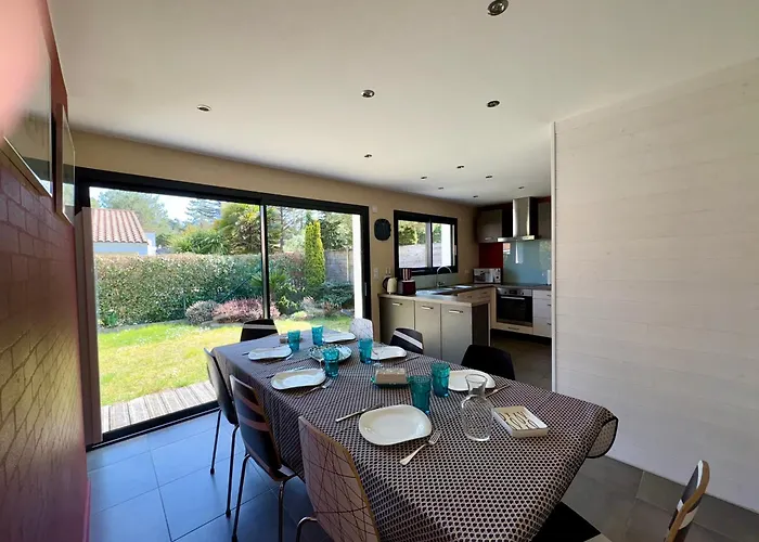 Superbe Maison 4 Chambres, Proche Plage, Au Calme, Avec Wifi - Fr-1-323-375 בית נופש *