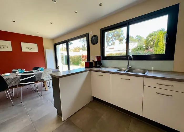 בית נופש Superbe Maison 4 Chambres, Proche Plage, Au Calme, Avec Wifi - Fr-1-323-375 *